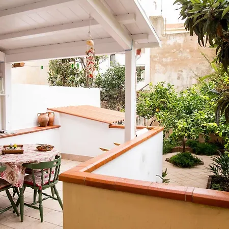 Casa Giglio Couette-café Alghero